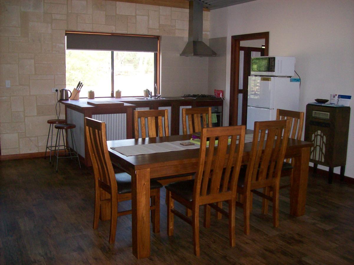 Silversprings Spa Retreat Pet Friendly Cottages And Glampings Metricup Экстерьер фото
